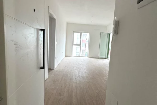  Shitet Apartament 2+1+2 te Tirana Entry ish Dogana prane terminalit