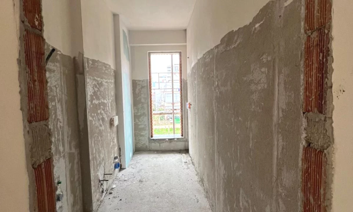 Shtepi ne shitje Apartament ne Tirane, 2+1, Mobilimi Bosh, pa mobiluar, Pagesa 131,830  Euro.