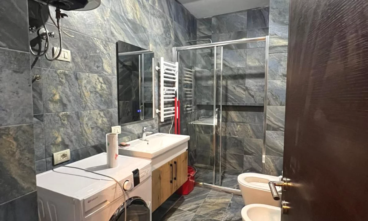 Shtepi me qera Apartament ne Tirane, 2+1, Mobilimi E mobiluar, Pagesa 550  Euro.