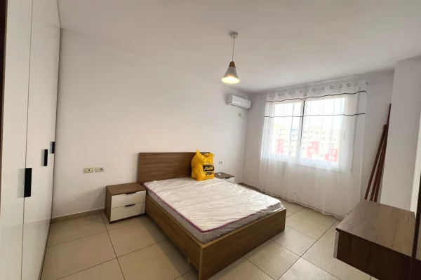 Shtepi me qera Apartament ne Tirane, 2+1, Mobilimi E mobiluar, Pagesa 550  Euro.
