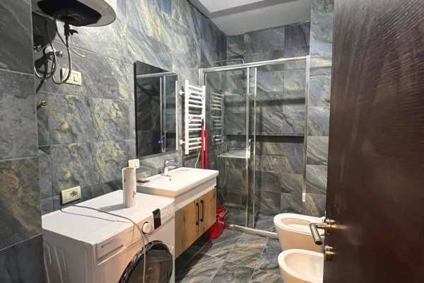 jepet me qera 2+1 tek RRETHRROTULLIMI ASTIRIT !