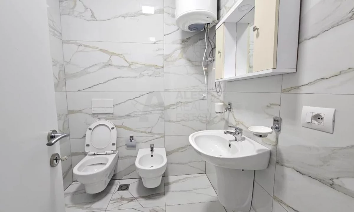 Shtepi me qera Apartament ne Tirane, 2+1, Mobilimi E mobiluar, Pagesa 600  Euro.