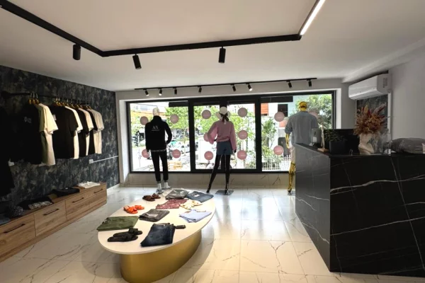 🏢✨ Jepet me qira Ambient Biznesi – Astir