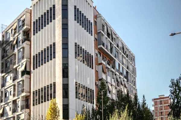 Ambient biznesi me qera 5+1 ne Tirane - 5,000 Euro