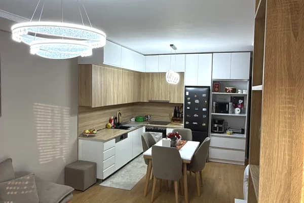 Shtepi ne shitje Apartament ne Tirane, 2+1, Mobilimi E mobiluar, Pagesa 13,800,000  Leke.