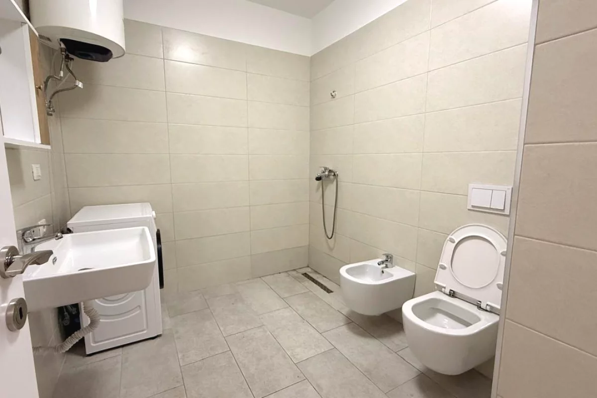 Shtepi ne shitje Apartament ne Tirane, 1+1, Mobilimi E mobiluar, Pagesa 13,200,000  Leke.