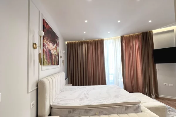 Shtepi me qera Apartament ne Tirane, 3+1, Mobilimi E mobiluar, Pagesa 1,500  Euro.