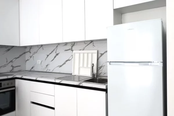 Shtepi me qera Apartament ne Tirane, 2+1, Mobilimi E mobiluar, Pagesa 50,000  Leke.