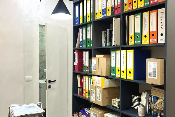 Zyre me qera Perballe Gjykates, Tirane – 45,000 ALL