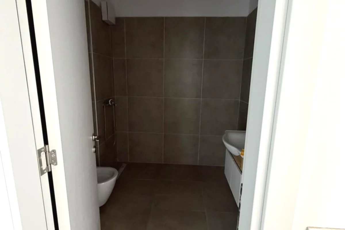 Zyre me qera ne Eglo Astir, Tirane – 55,000 ALL