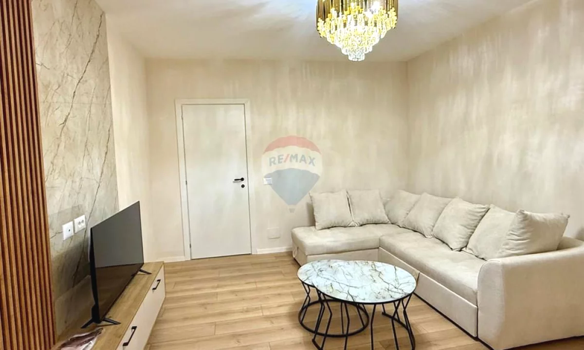 Appartamento in affitto a Tirana 2+1, Arredato