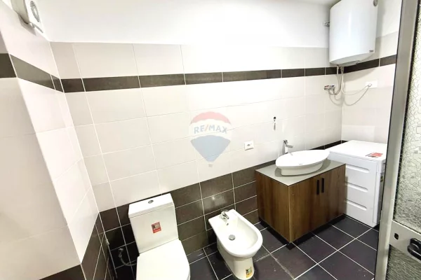 Appartamento in affitto a Tirana 2+1, Arredato