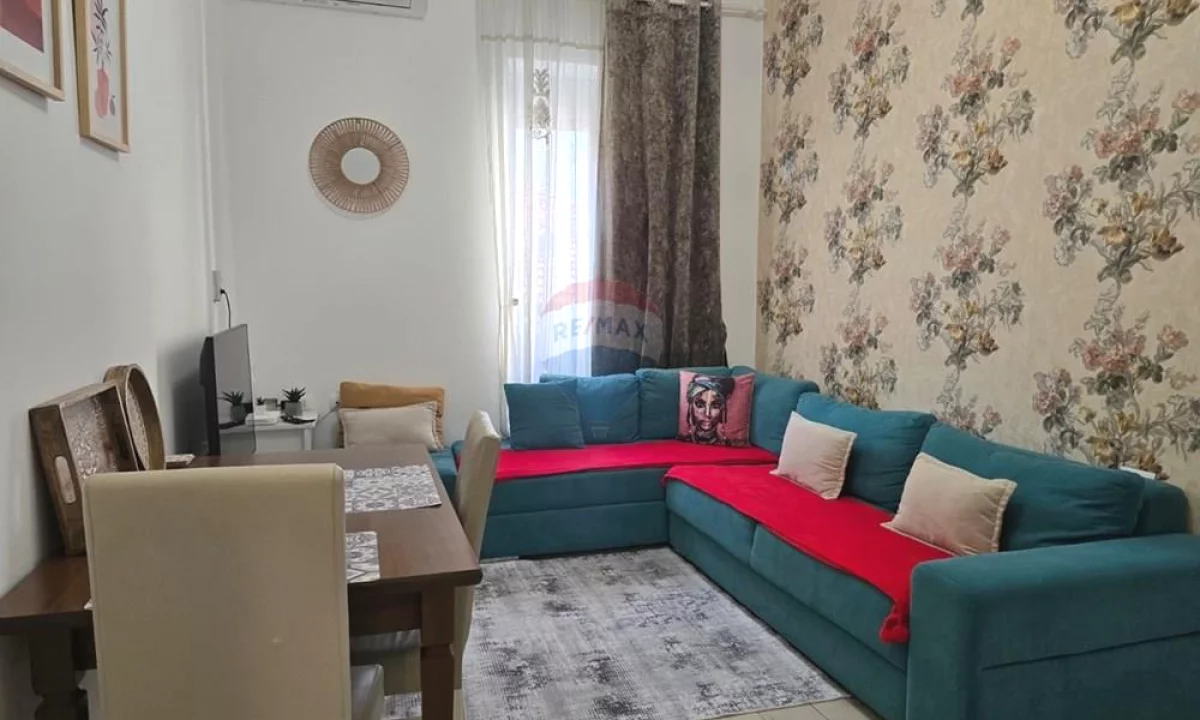 Shtepi me qera Apartament ne Tirane, 1+1, Mobilimi E mobiluar, Pagesa 600  Euro.