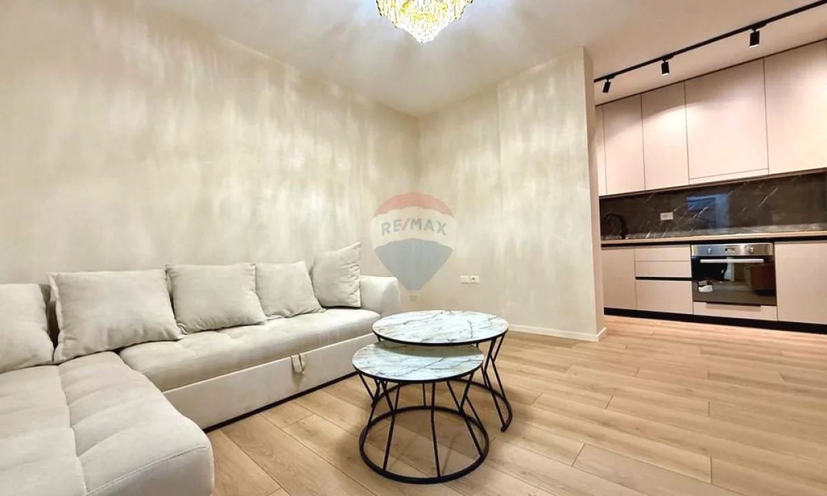 Appartamento in affitto a Tirana 2+1, Arredato