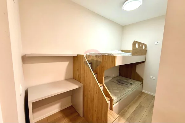 Appartamento in affitto a Tirana 2+1, Arredato