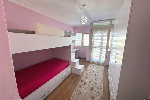 Shtepi me qera Apartament ne Tirane, 2+1, Mobilimi E mobiluar, Pagesa 65,000  Leke.