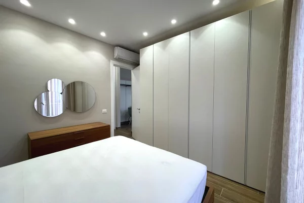 Shtepi me qera Apartament ne Tirane, 1+1, Mobilimi E mobiluar, Pagesa 85,000  Leke.