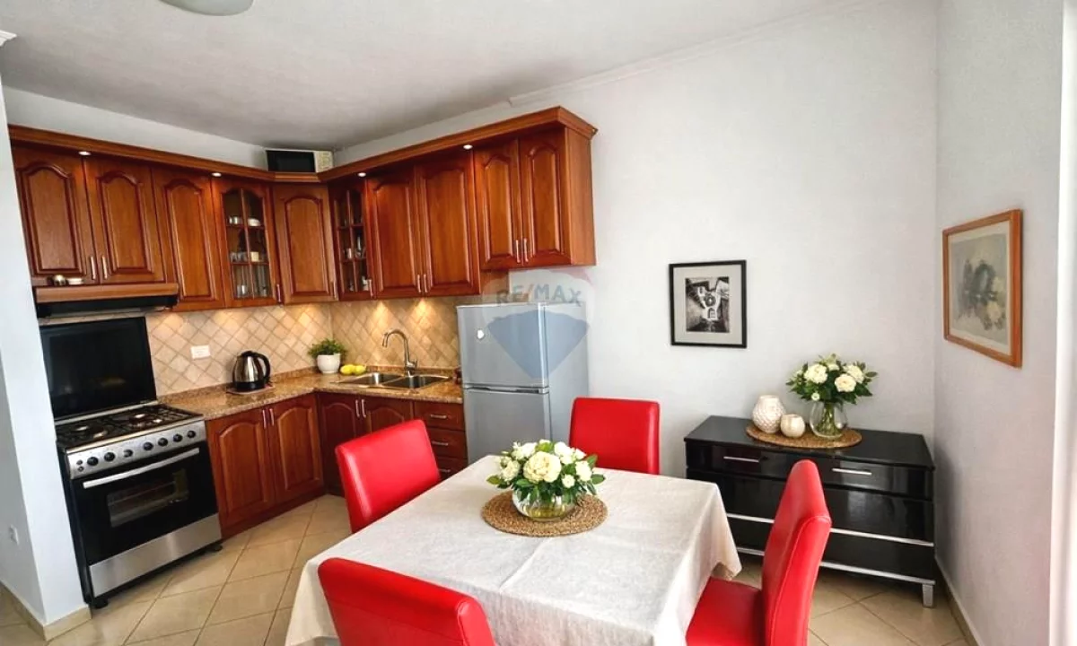 Appartamento in affitto a Tirana 1+1, Arredato