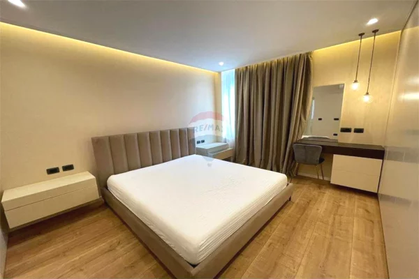 Appartamento in affitto a Tirana 2+1, Arredato