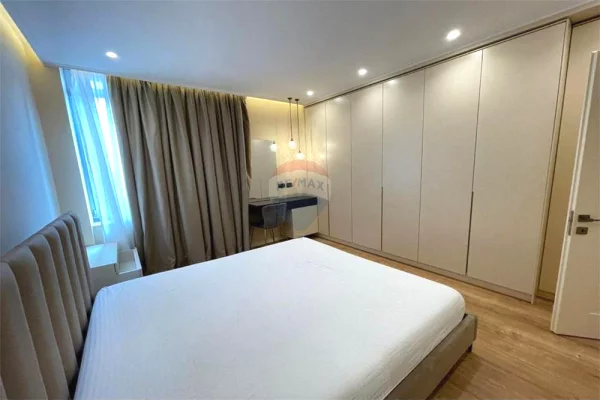 Appartamento in affitto a Tirana 2+1, Arredato