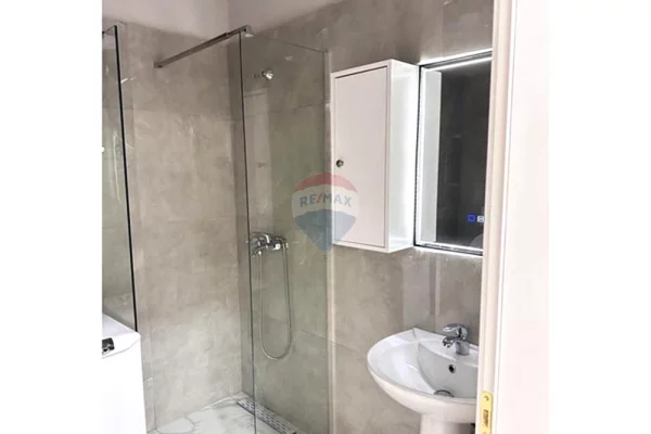 Appartamento in affitto a Tirana 1+1, Arredato