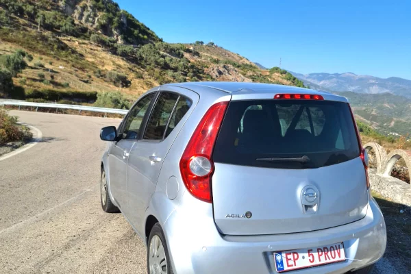 Auto in Vendita a Elbasan, Opel, 2012 gasoline-gas,Kambio Automatik Pagamento 4,600  Euro.