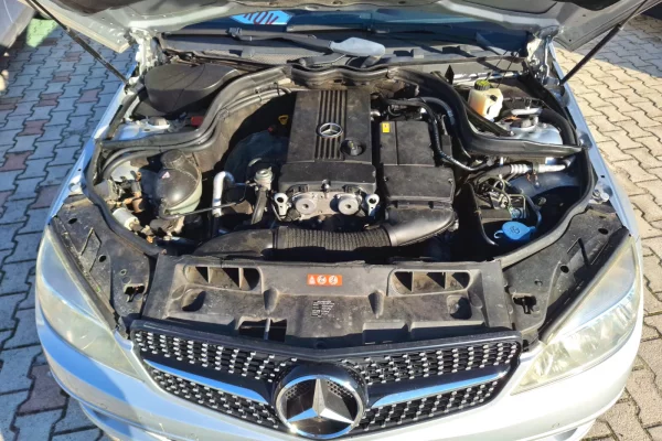 Auto in Vendita a Elbasan, Mercedes-Benz, 2010 gasoline-gas,Kambio Automatik Pagamento 6,800  Euro.
