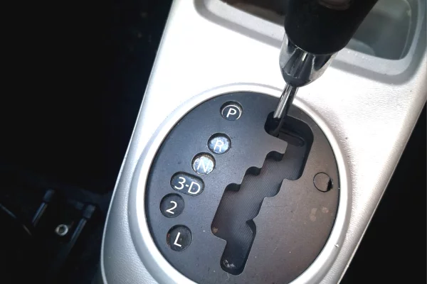 Auto in Vendita a Lushnja, Nissan, 2010 Benzine,Kambio Automatik Pagamento 4,300  Euro.