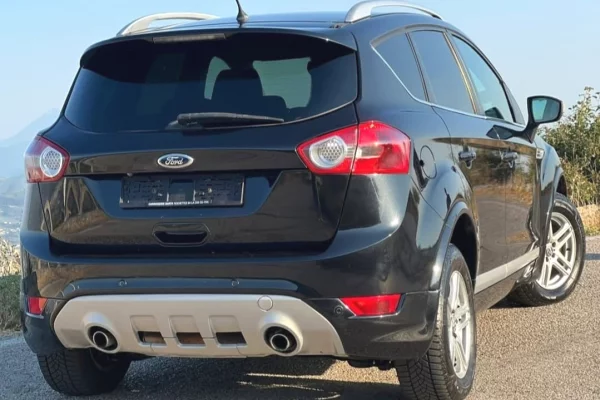 Auto in Vendita a Lushnja, Ford, 2013 gasoline-gas,Kambio Automatik Pagamento 8,600  Euro.