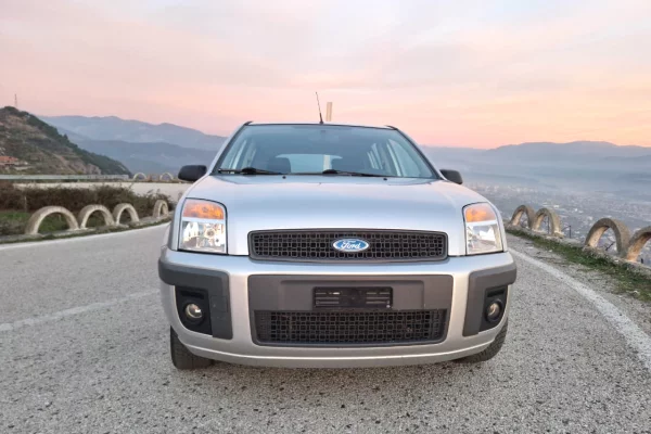 Auto in Vendita a Elbasan, Ford, 2009 gasoline-gas,Kambio Automatik Pagamento 4,300  Euro.