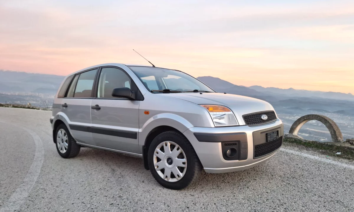 Auto in Vendita a Elbasan, Ford, 2009 gasoline-gas,Kambio Automatik Pagamento 4,300  Euro.