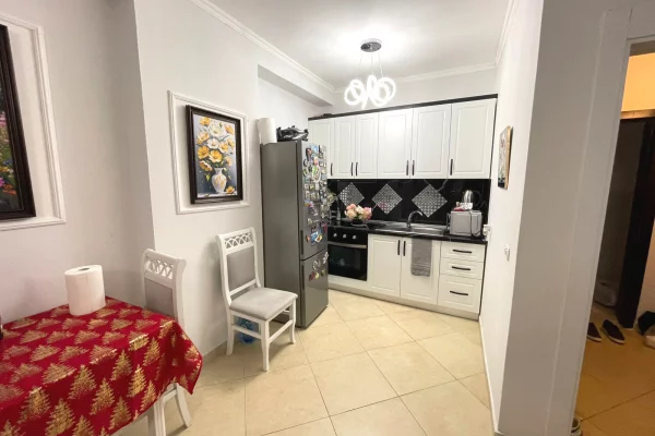 Shtepi ne shitje Apartament ne Durres, 1+1, Mobilimi E mobiluar, Pagesa 95,000  Euro.