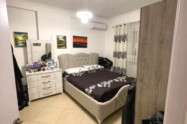 Shtepi ne shitje Apartament ne Durres, 1+1, Mobilimi E mobiluar, Pagesa 95,000  Euro.
