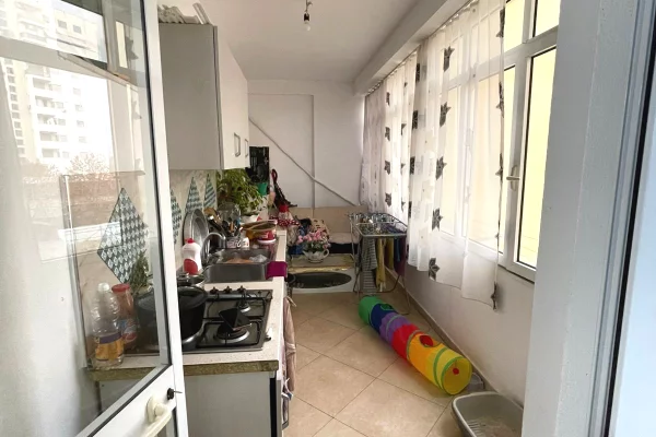 Shtepi ne shitje Apartament ne Durres, 1+1, Mobilimi E mobiluar, Pagesa 95,000  Euro.