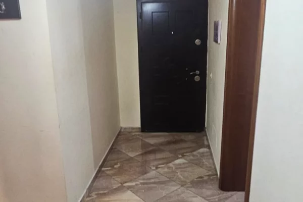 Shtepi me qera Apartament ne Durres, 2+1, Mobilimi E mobiluar, Pagesa 50,000  Leke.