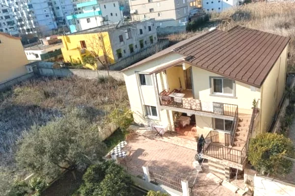 SHITET VILE NE PLAZH NE ILIRIA