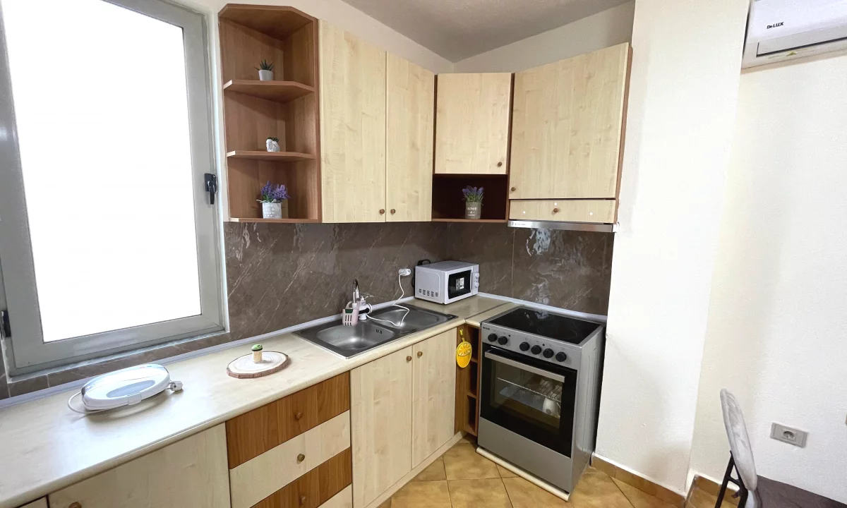 Shtepi ne shitje Apartament ne Durres, 1+1, Mobilimi E mobiluar, Pagesa 100,000  Euro.