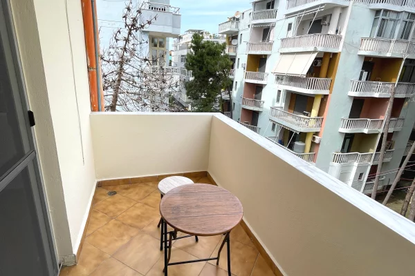 Shtepi ne shitje Apartament ne Durres, 1+1, Mobilimi E mobiluar, Pagesa 100,000  Euro.