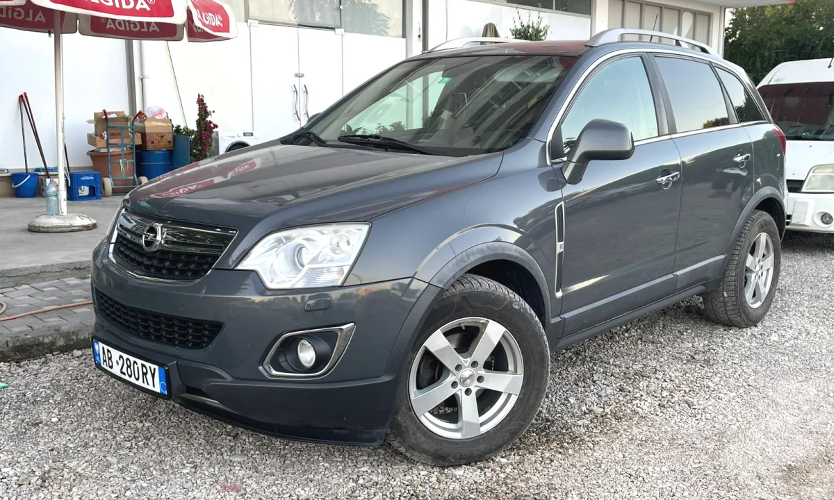 Auto in Vendita a Tirana, Opel, 2012 Diesel,Kambio Automatik Pagamento 6,300  Euro.