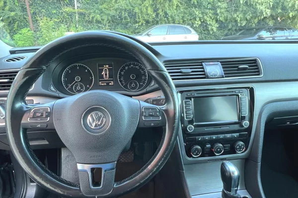 Auto in Vendita a Tirana - 7,500 Euro