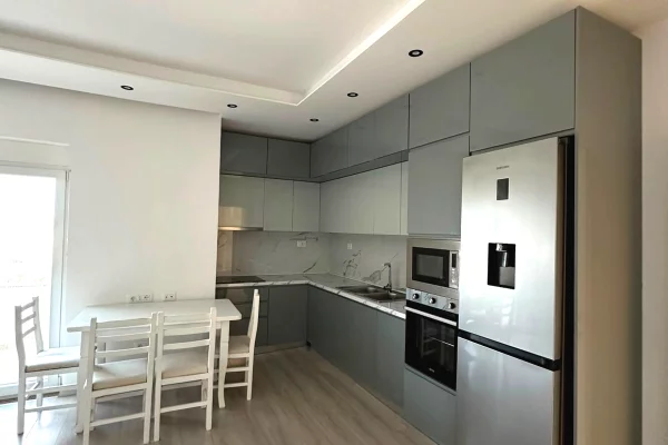 Shtepi me qera Shtepi Private ne Tirane, 2+1, Mobilimi E mobiluar, Pagesa 45,000  Leke.