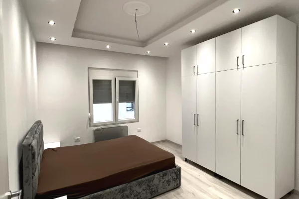 Shtepi me qera Shtepi Private ne Tirane, 2+1, Mobilimi E mobiluar, Pagesa 45,000  Leke.