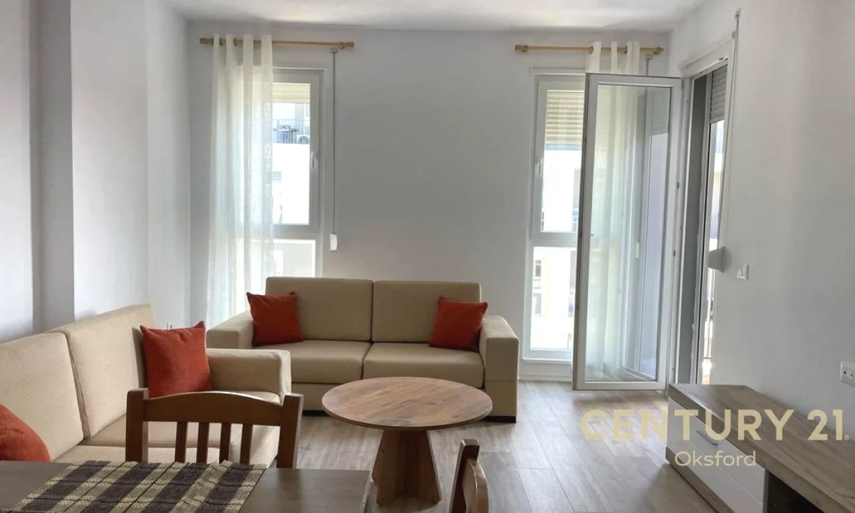 Appartamento in affitto a Tirana 2+1, Arredato