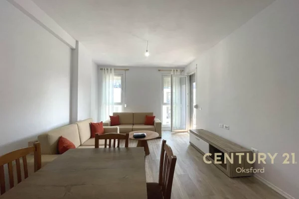 Appartamento in affitto a Tirana 2+1, Arredato