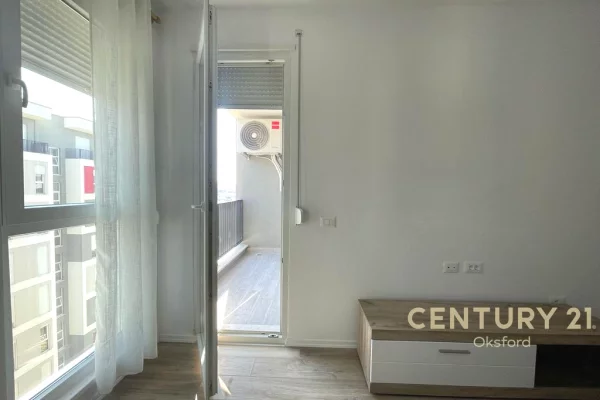 Appartamento in affitto a Tirana 2+1, Arredato