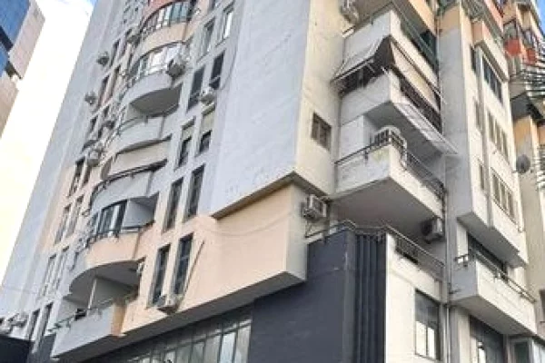 Appartamento in affitto a Tirana 3+1, Vuoto