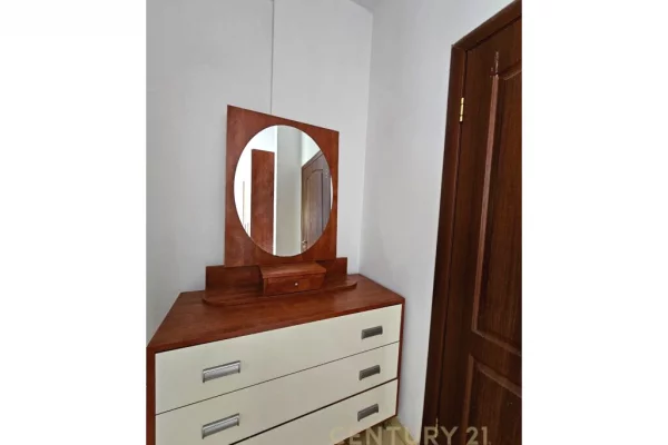 Shtepi me qera Apartament ne Tirane, 2+1, Mobilimi E mobiluar, Pagesa 400  Euro.