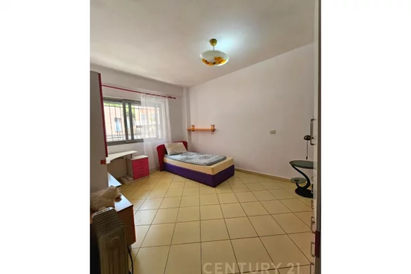 Shtepi me qera Apartament ne Tirane, 2+1, Mobilimi E mobiluar, Pagesa 400  Euro.