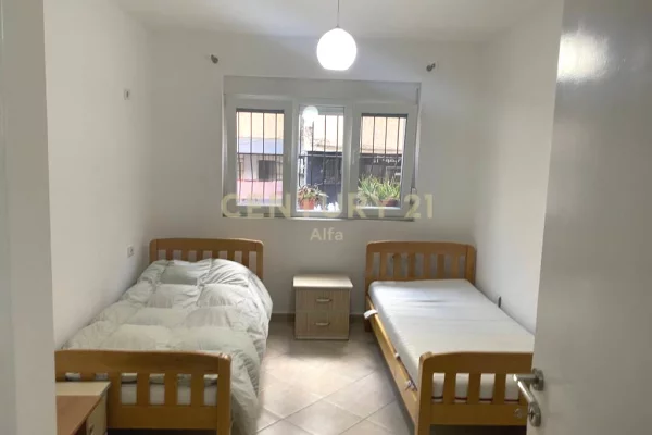 Shtepi me qera Apartament ne Tirane, 1+1, Mobilimi E mobiluar, Pagesa 500  Euro.