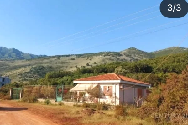 Toke dhe Ndertese per shitje ne Jale 380,000 Euro